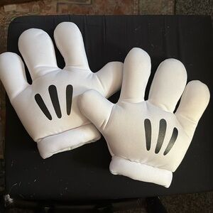 Disney White and Black Mickey Mouse Gloves